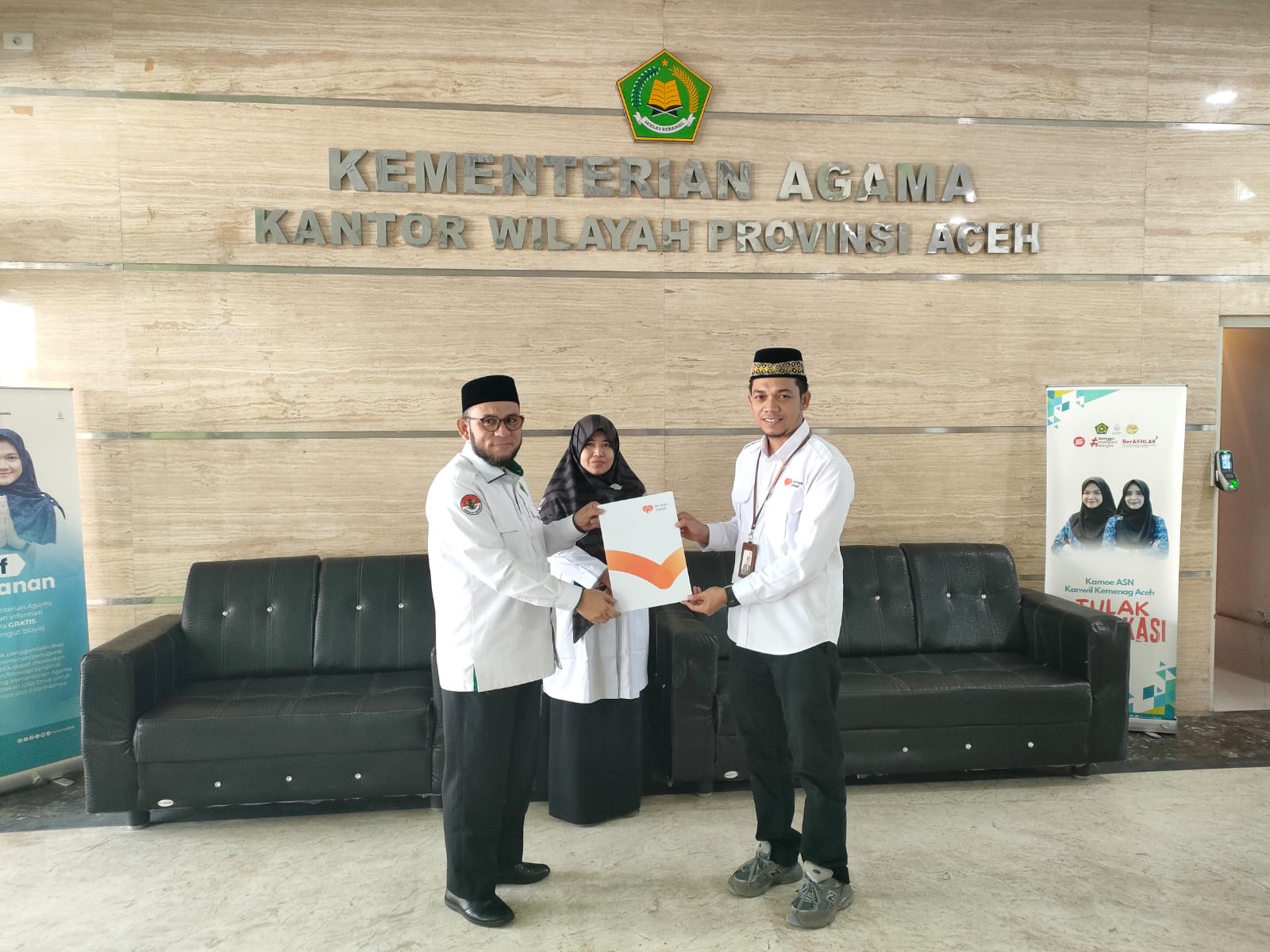 RUMAH ZAKAT ACEH SERAHKAN LAPORAN KEUANGAN SEMESTER I 2026 KEPADA KEMENAG ACEH